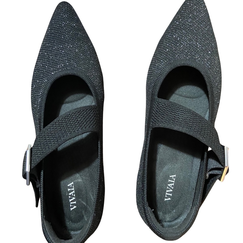 VIVAIA Pointed-toe Mary-Jane Flats in Metallic Black